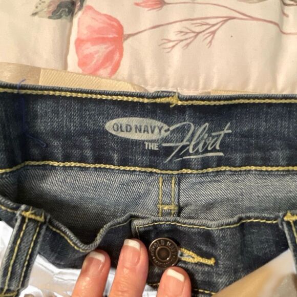 Old Navy The Flirt Re-Worked Jeans - Picture 8 of 9
